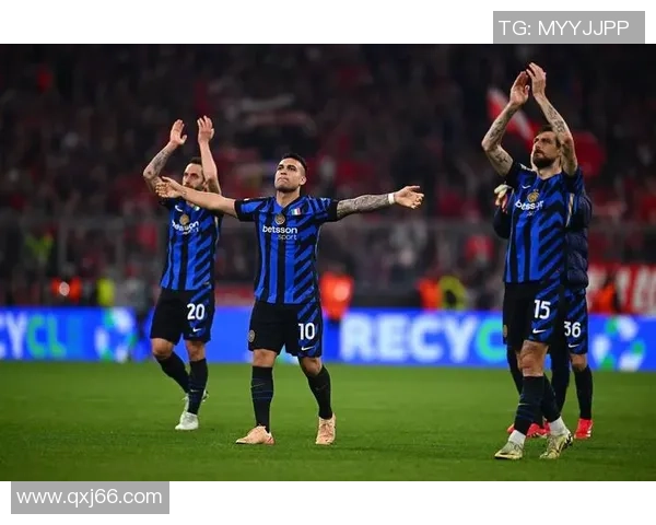 足总杯精彩对决里昂凭神扑力克拜仁战术解析与精彩瞬间回顾