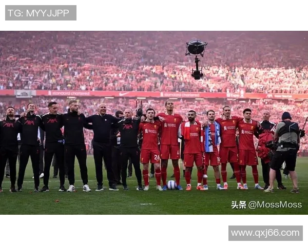 意甲大战：利物浦狂胜那不勒斯五球引发转会风波与全场热议